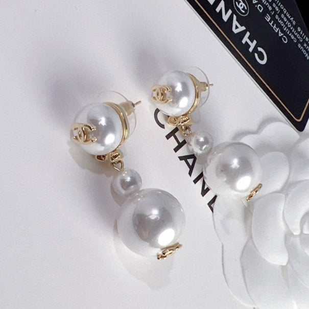 pearl letter Drop Earrings for women - alternate angle view 5