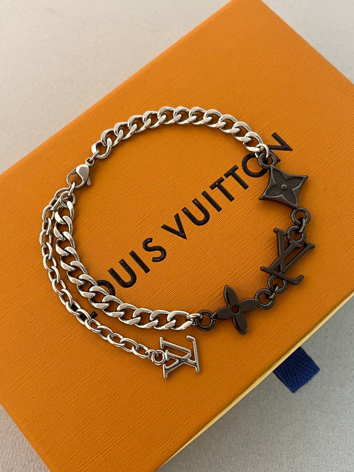 gold metal chain Bracelet for women - product detail view