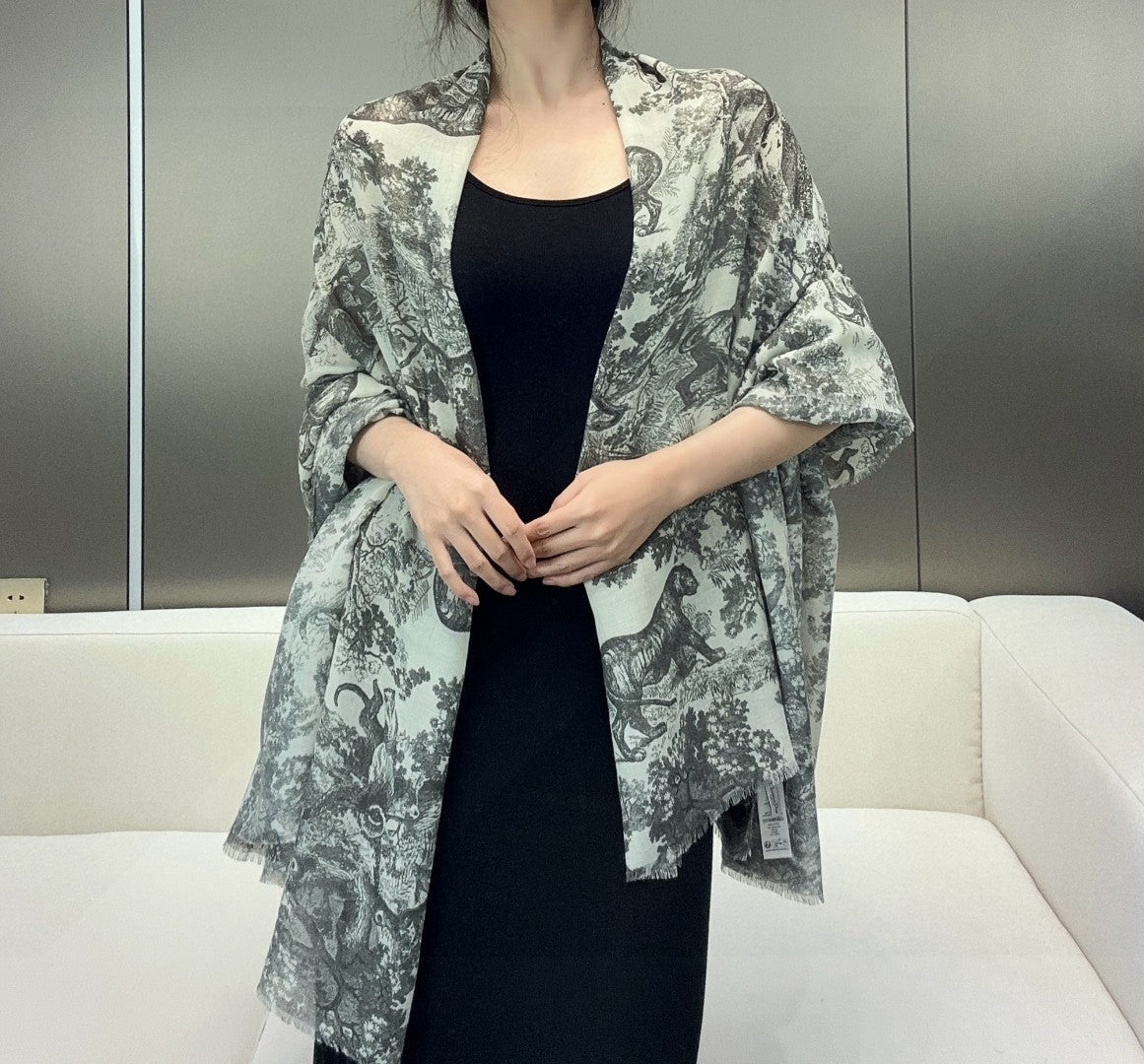 two-tone velvet elegant Shawl for women - product detail view