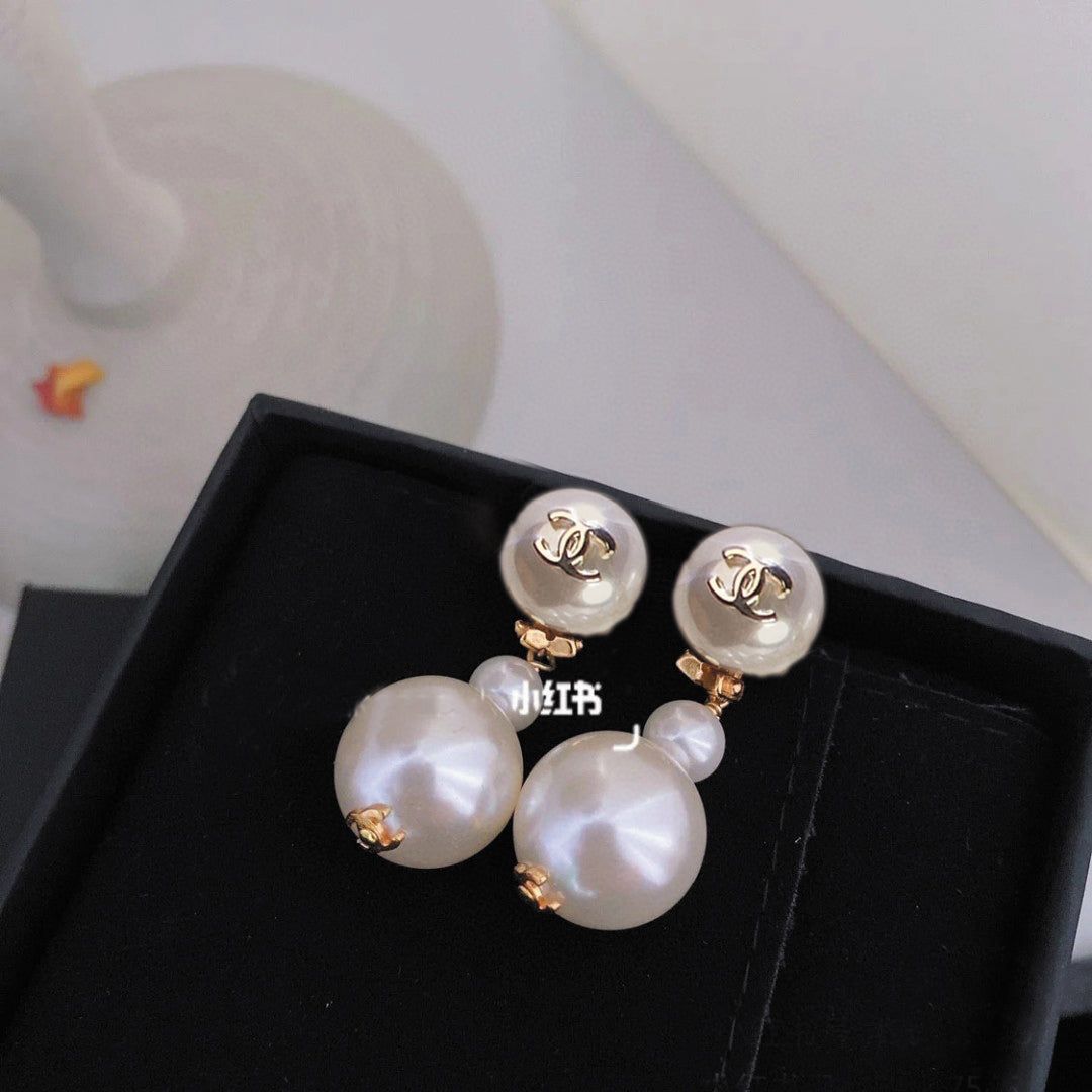 pearl letter Drop Earrings for women - alternate angle view 3