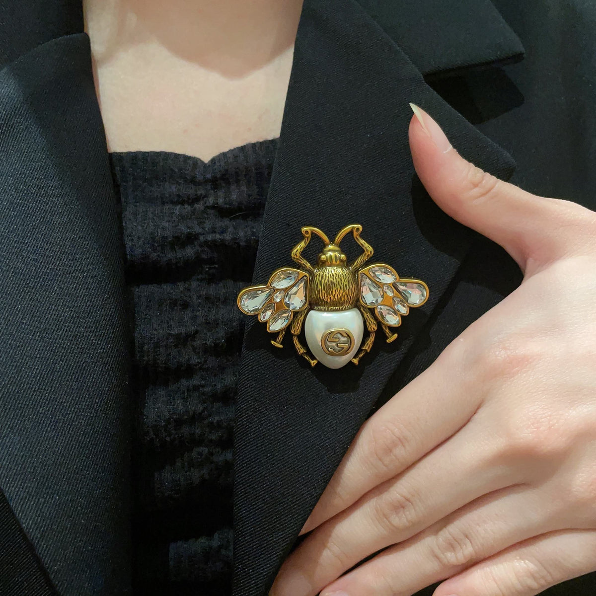Suit for men and women - product detail view