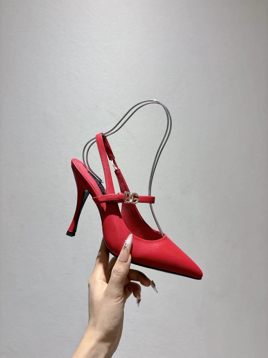 Dolce & Gabbana DG Women's Pointed-Toe Leather Heels