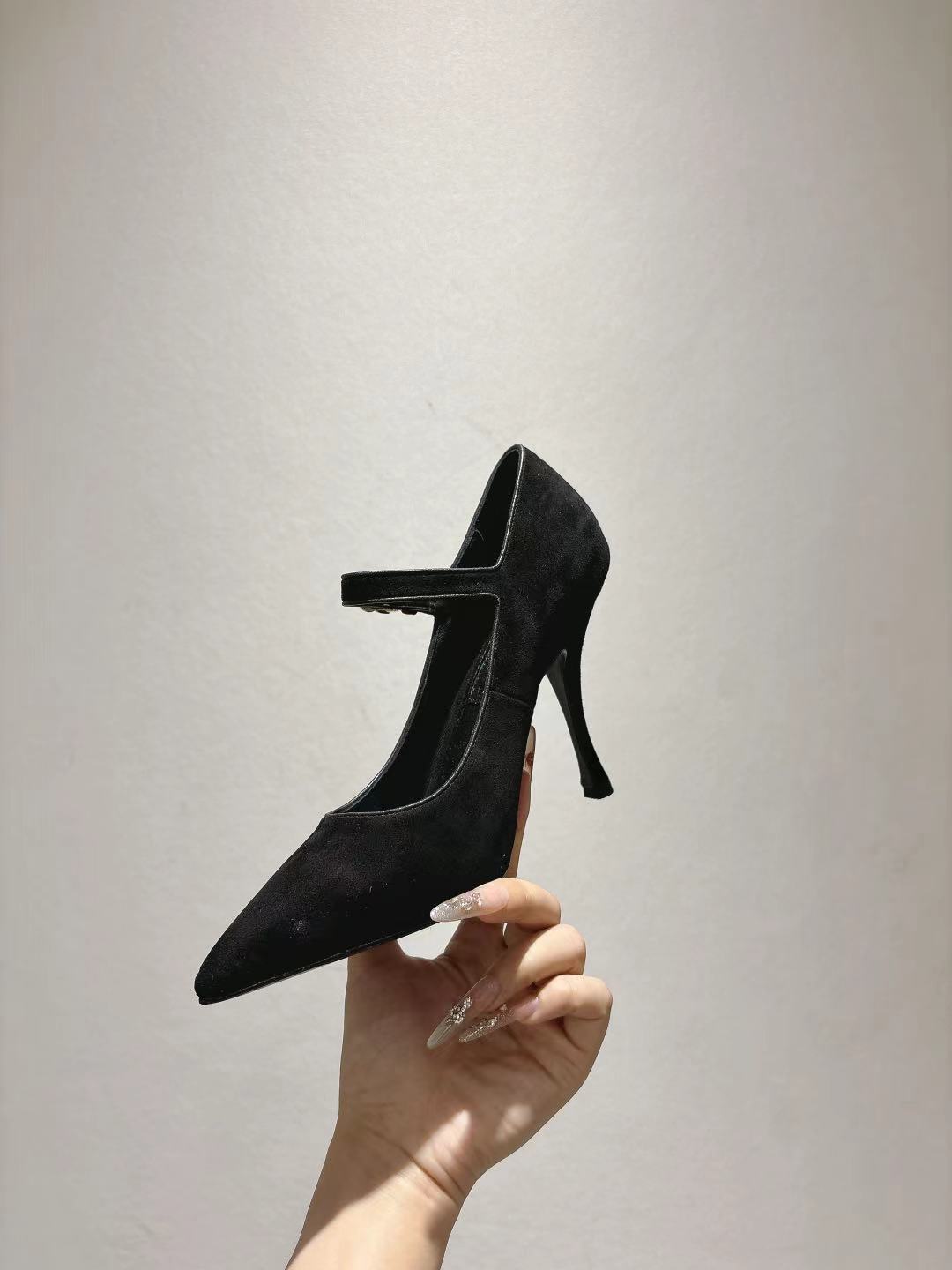 Dolce & Gabbana DG Women's Pointed-Toe Leather Heels