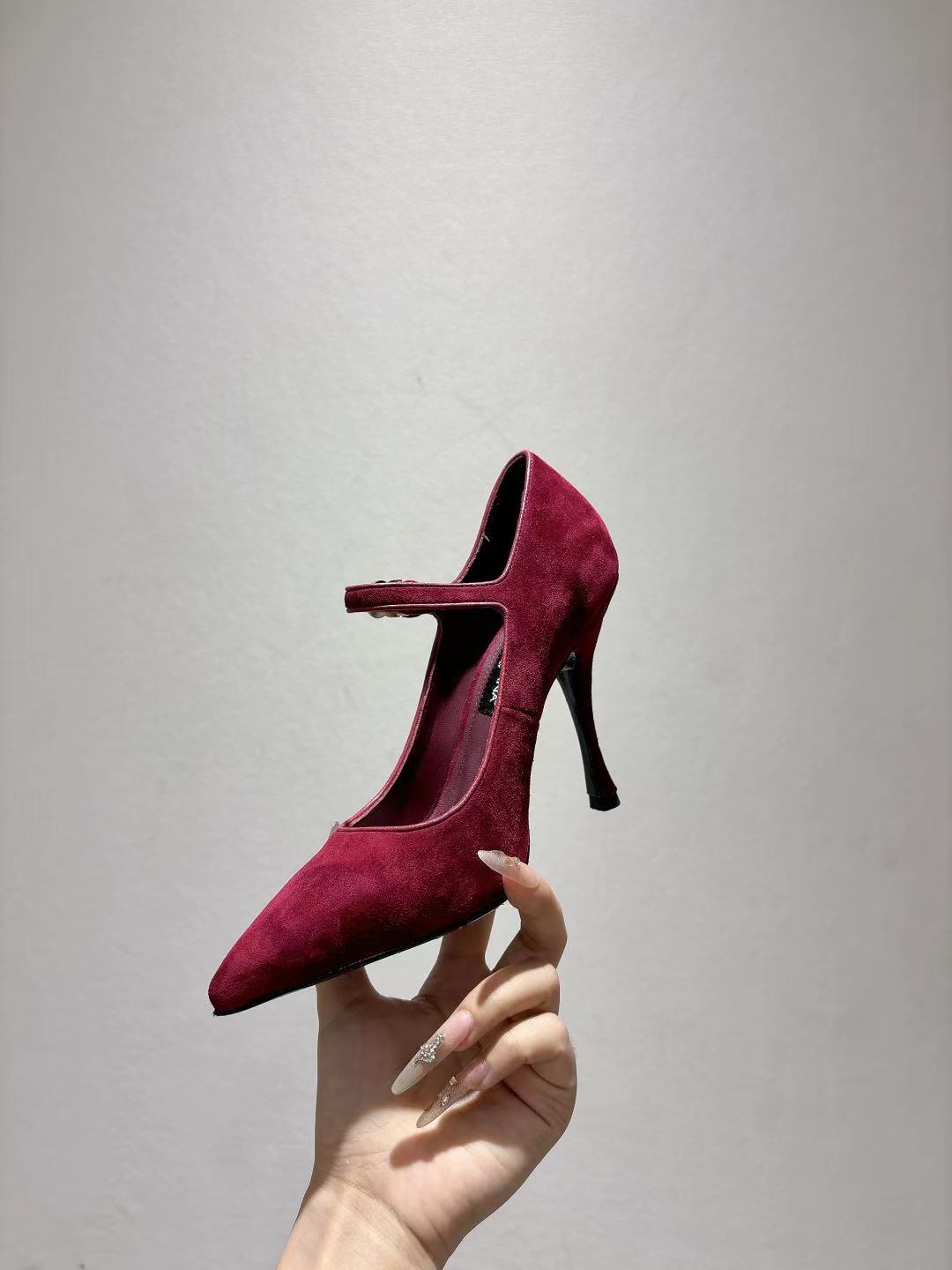 Dolce & Gabbana DG Women's Pointed-Toe Leather Heels