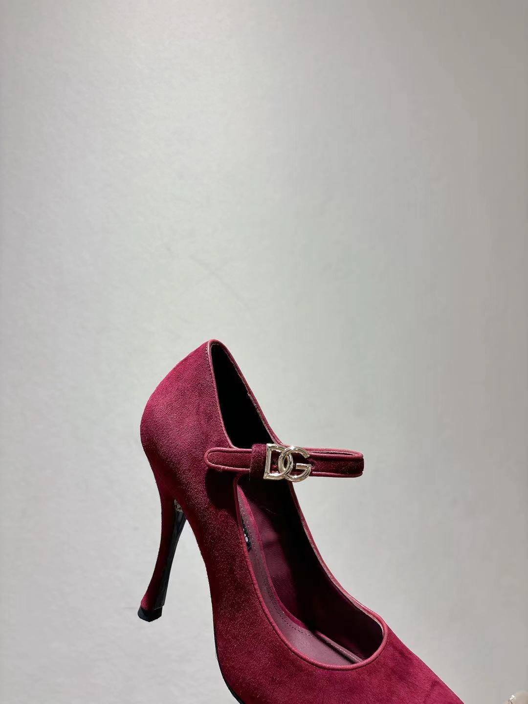 Dolce & Gabbana DG Women's Pointed-Toe Leather Heels