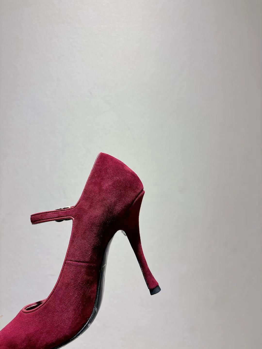 Dolce & Gabbana DG Women's Pointed-Toe Leather Heels