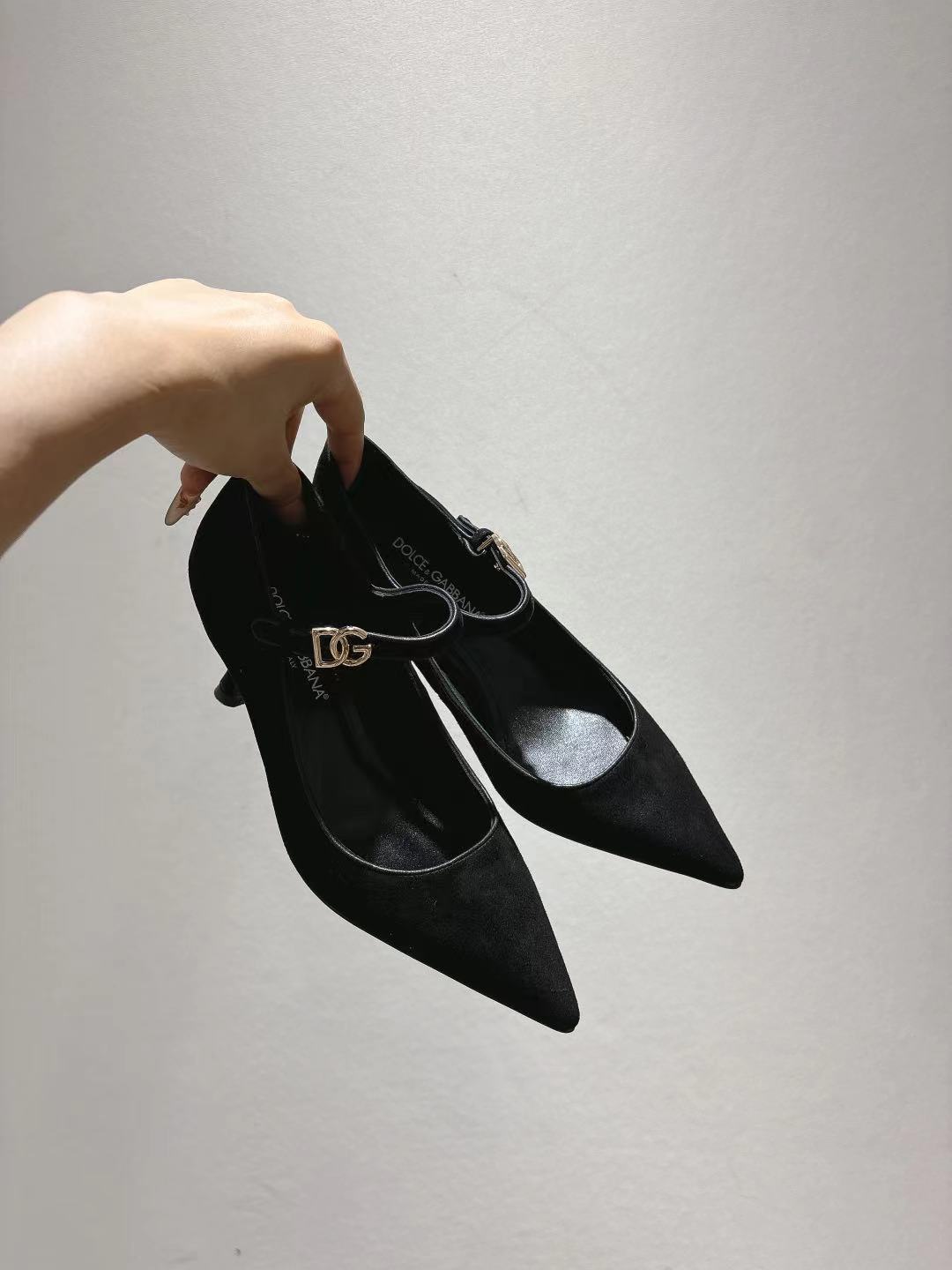 Dolce & Gabbana DG Women's Pointed-Toe Leather Heels
