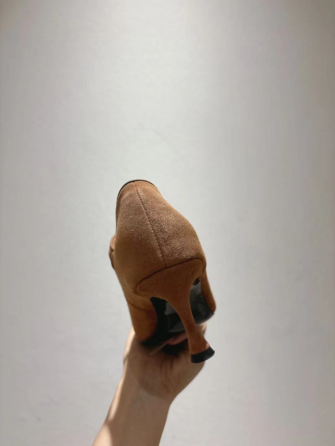 Dolce & Gabbana DG Women's Pointed-Toe Leather Heels