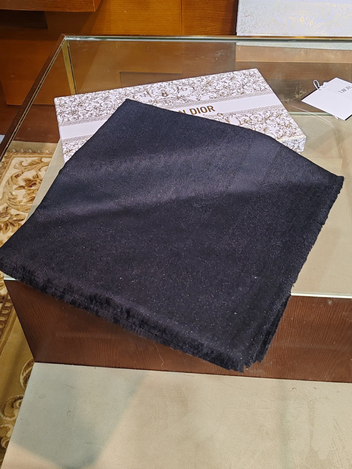 silver metal floral Shawl for women - alternate angle view 8