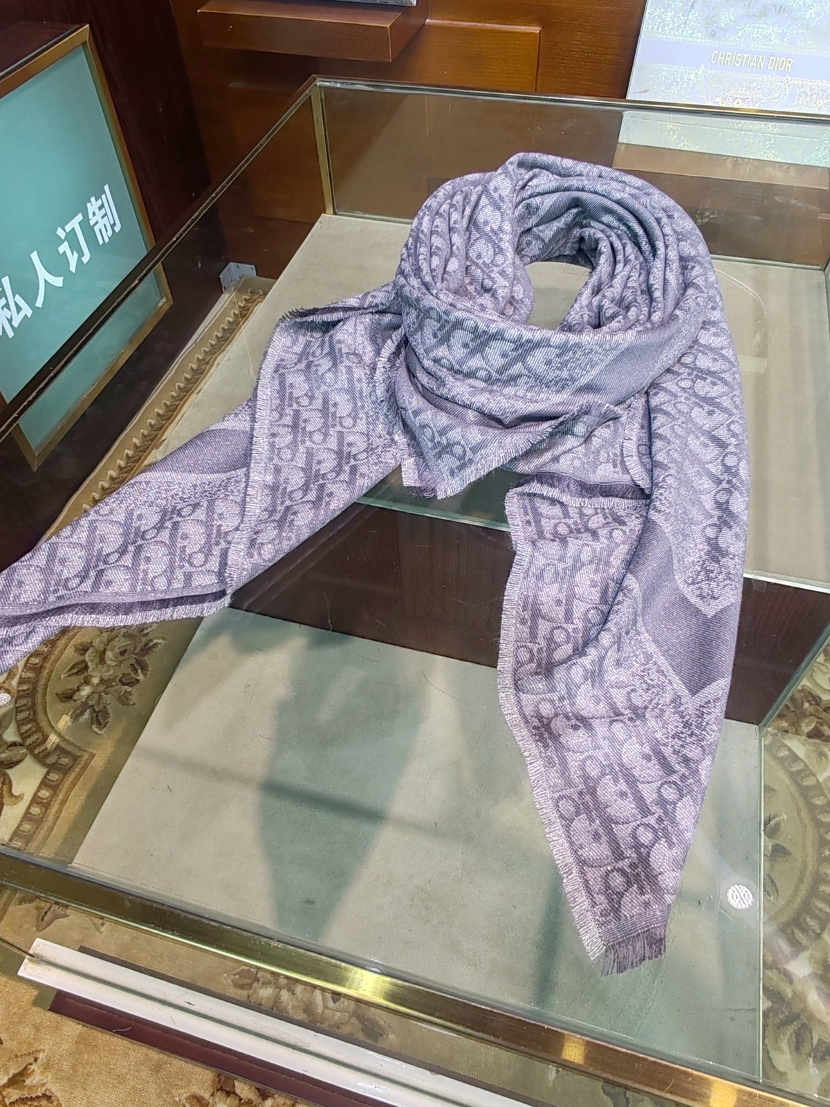 silver metal floral Shawl for women - alternate angle view 4