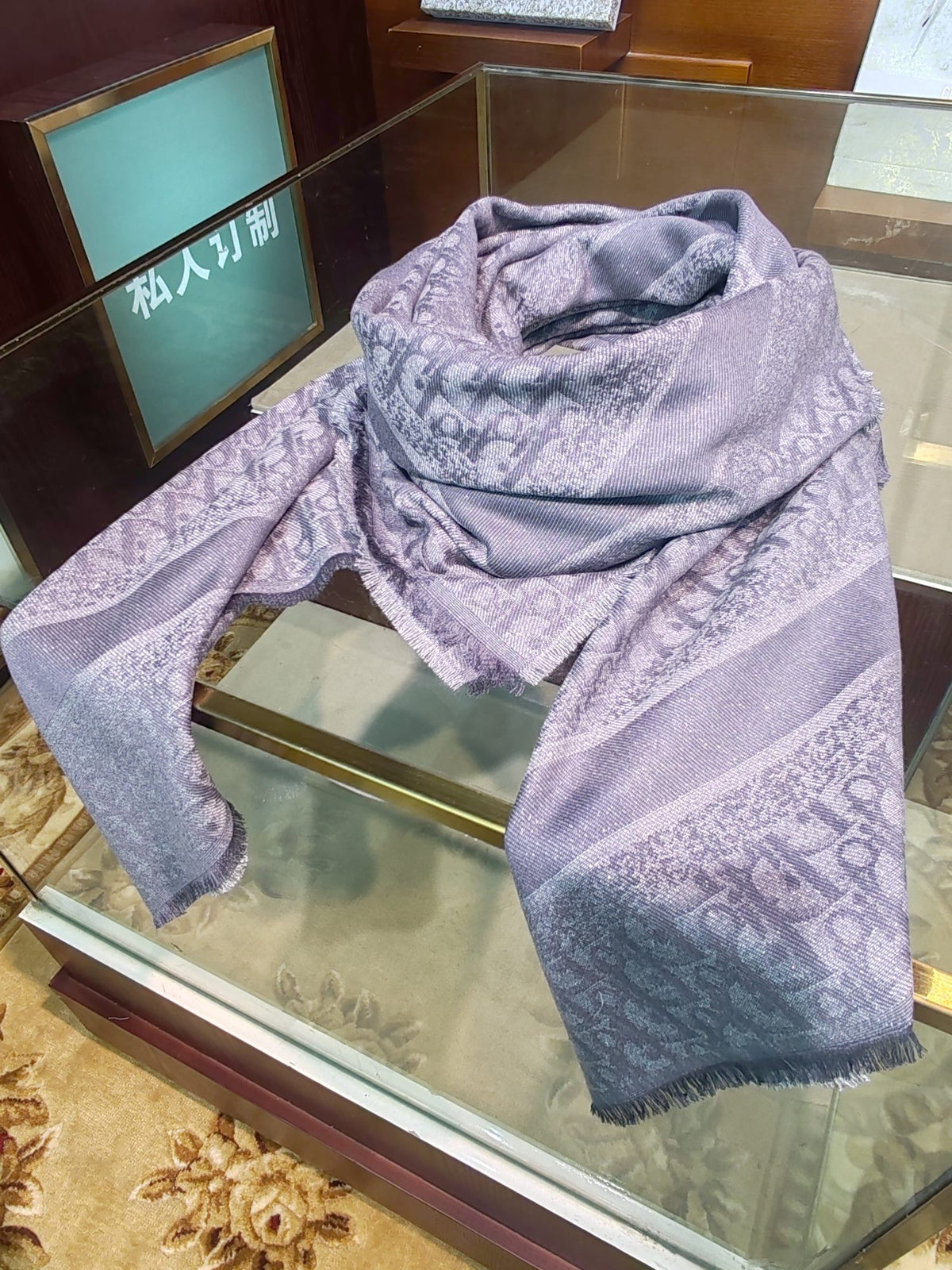 silver metal floral Shawl for women - alternate angle view 3
