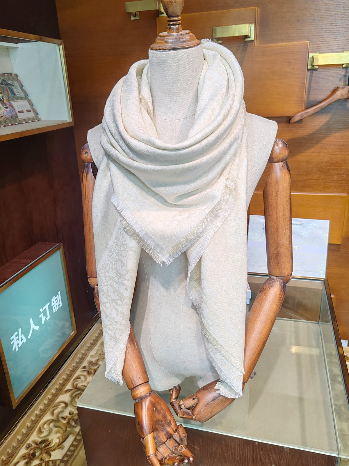 silver metal floral Shawl for women - product detail view