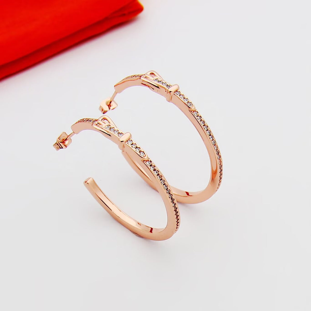 gold leather Belt for men and women - alternate angle view 8