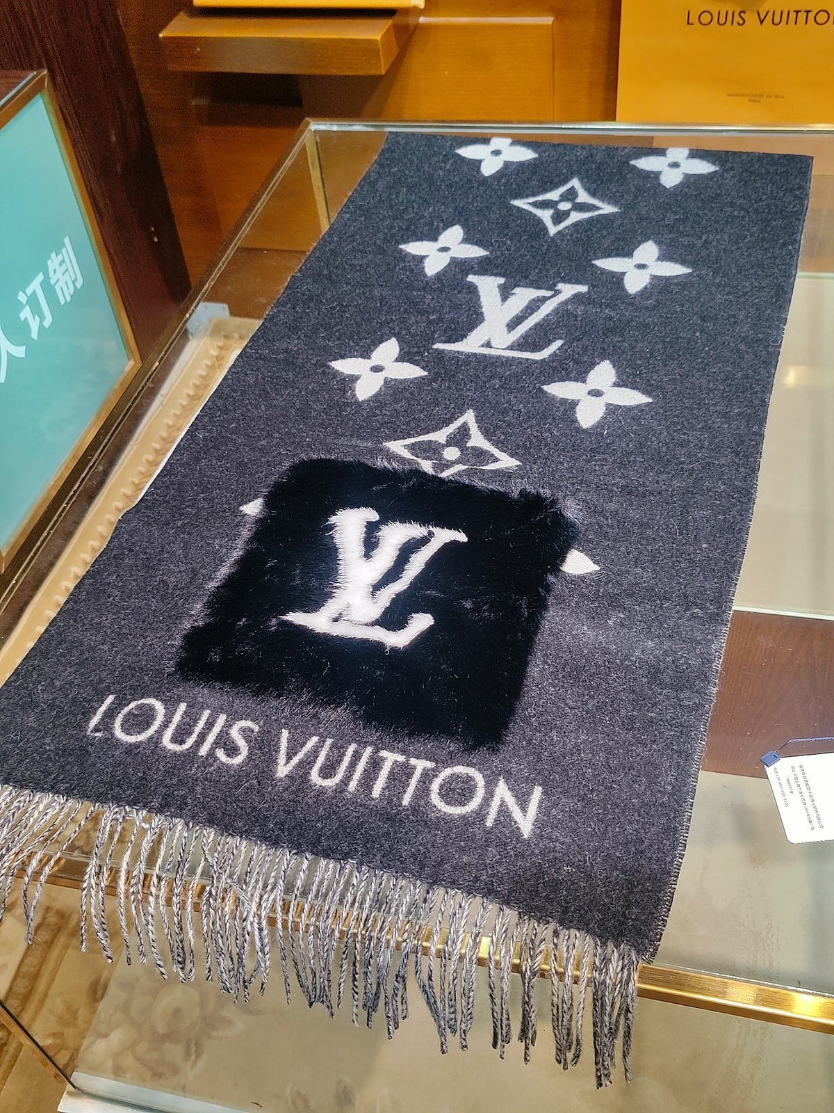 leather inlaid Shawl for women - alternate angle view 9