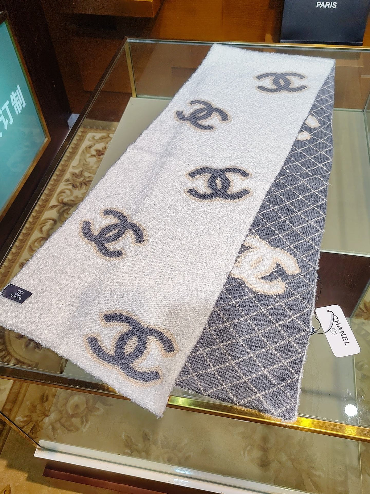 two-tone wool casual Scarf for women - alternate angle view 5