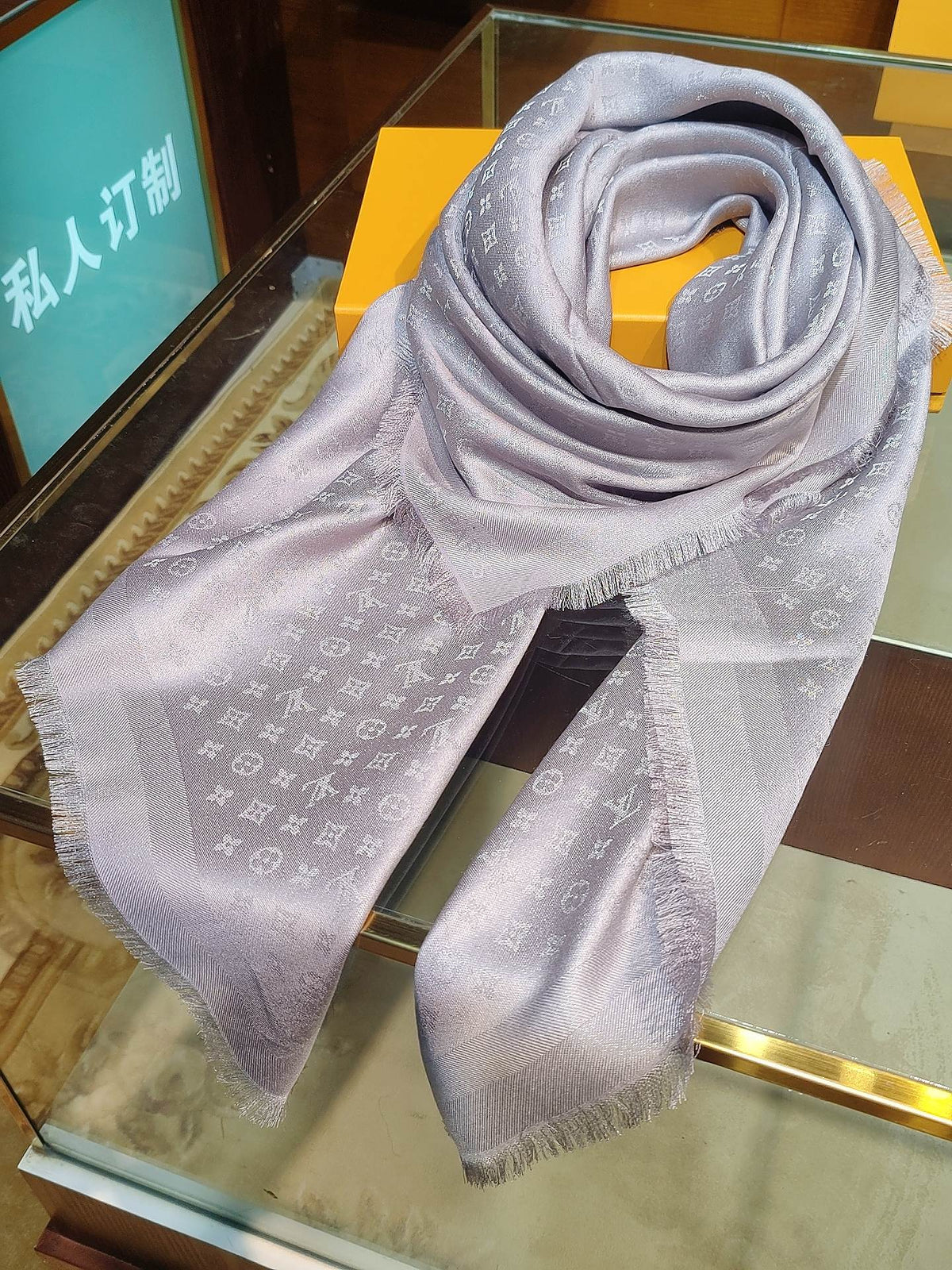 two-tone velvet floral Shawl for women - alternate angle view 3