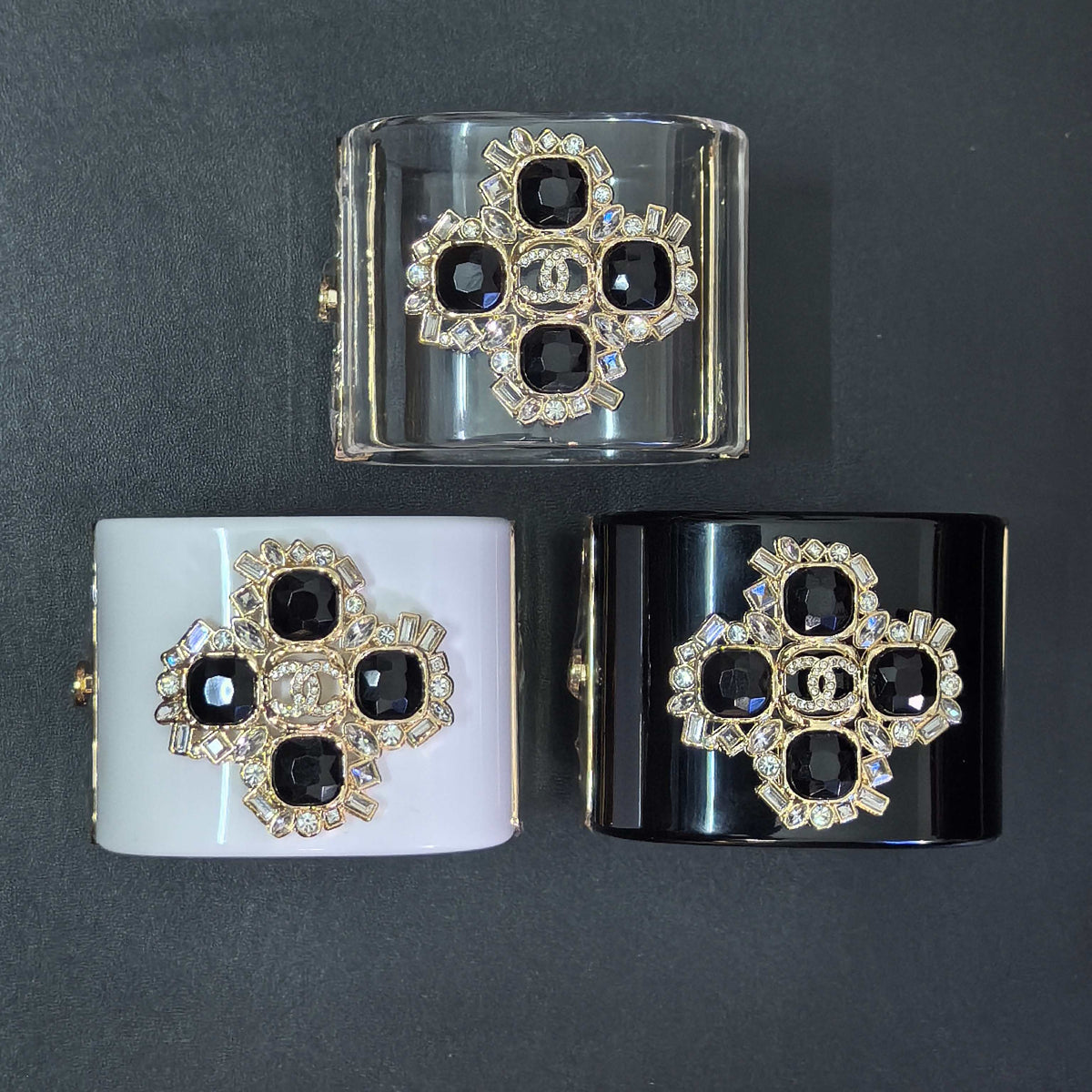 Bangle for women - product detail view