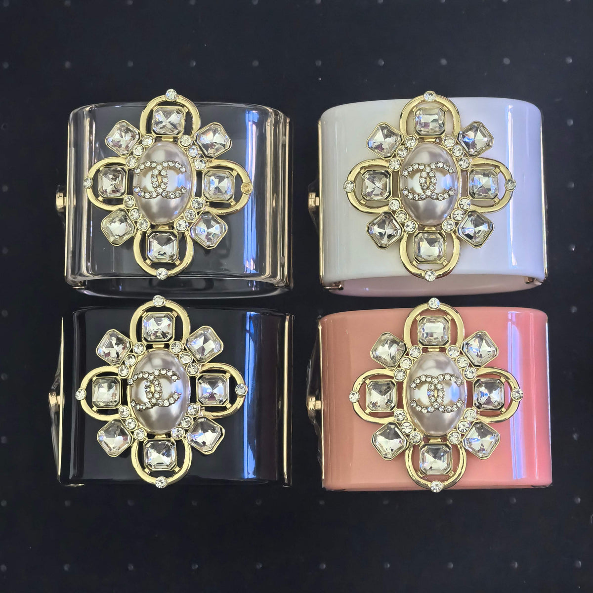 Bangle for women - product detail view