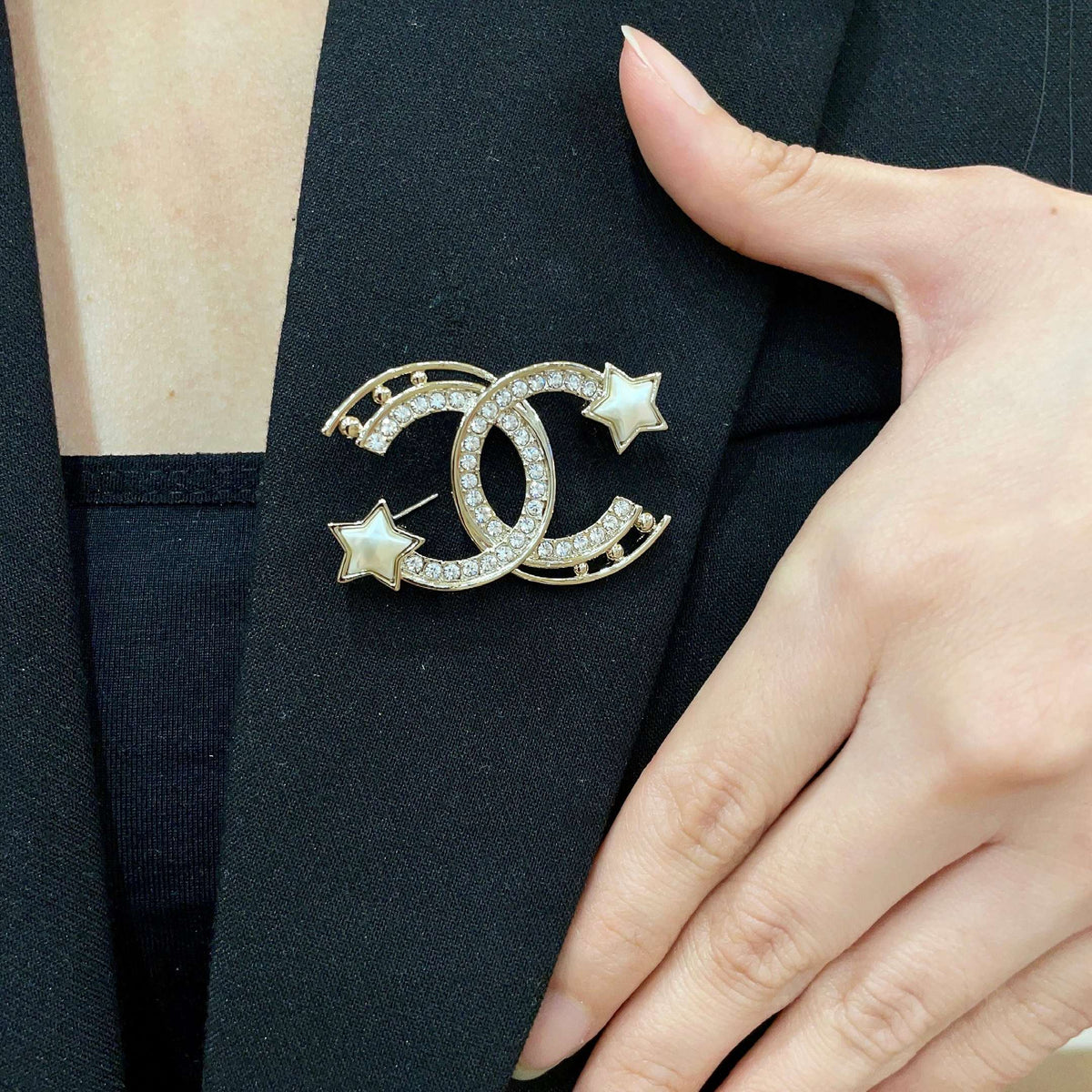 Suit for men and women - product detail view