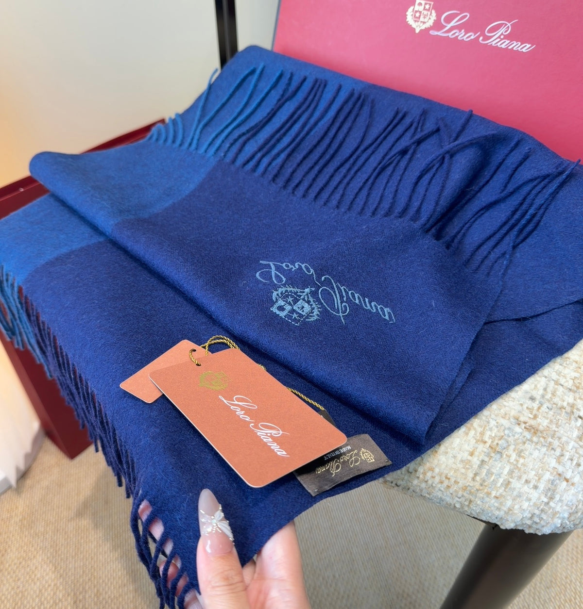 velvet luxury Shawl for women - alternate angle view 7
