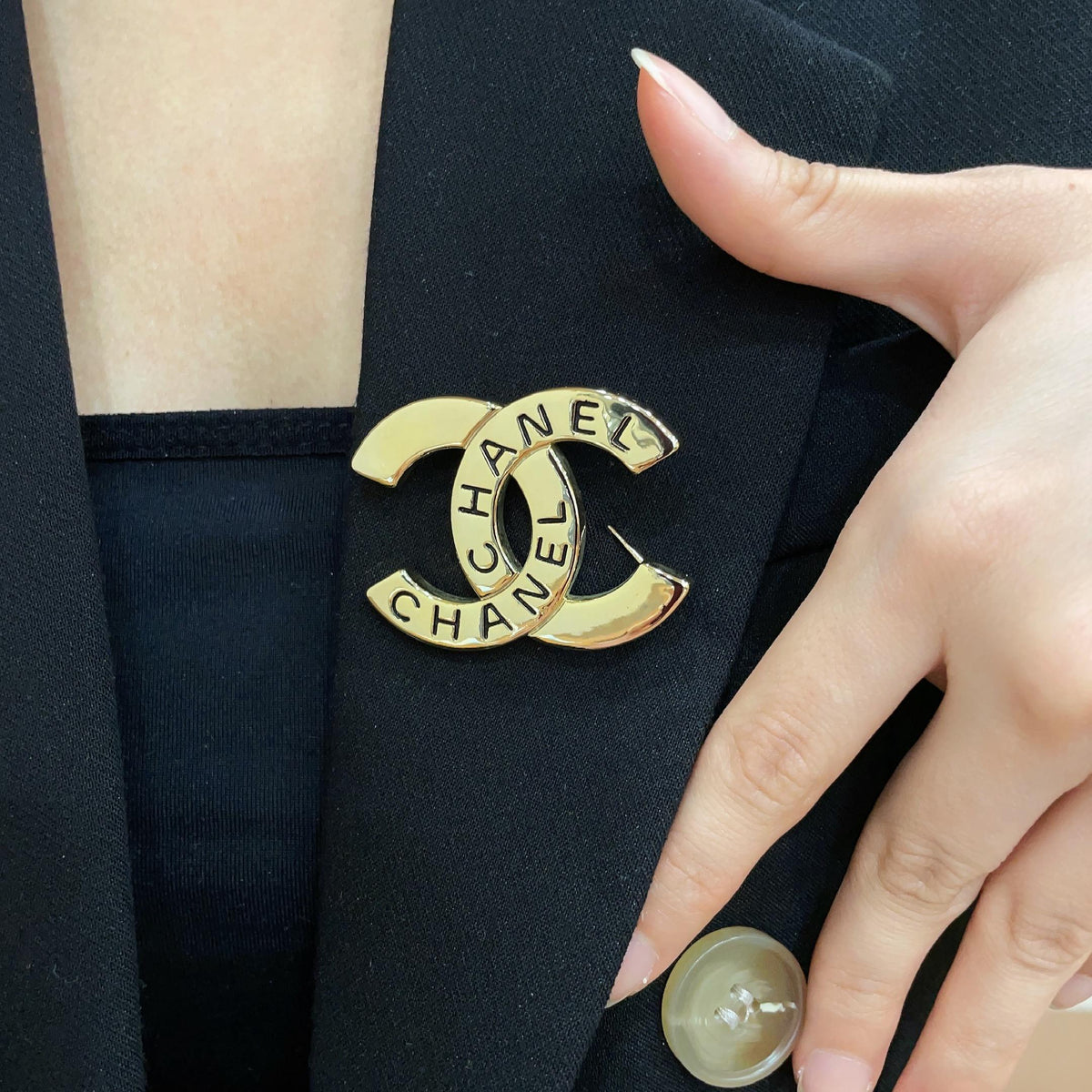 Suit for men and women - product detail view