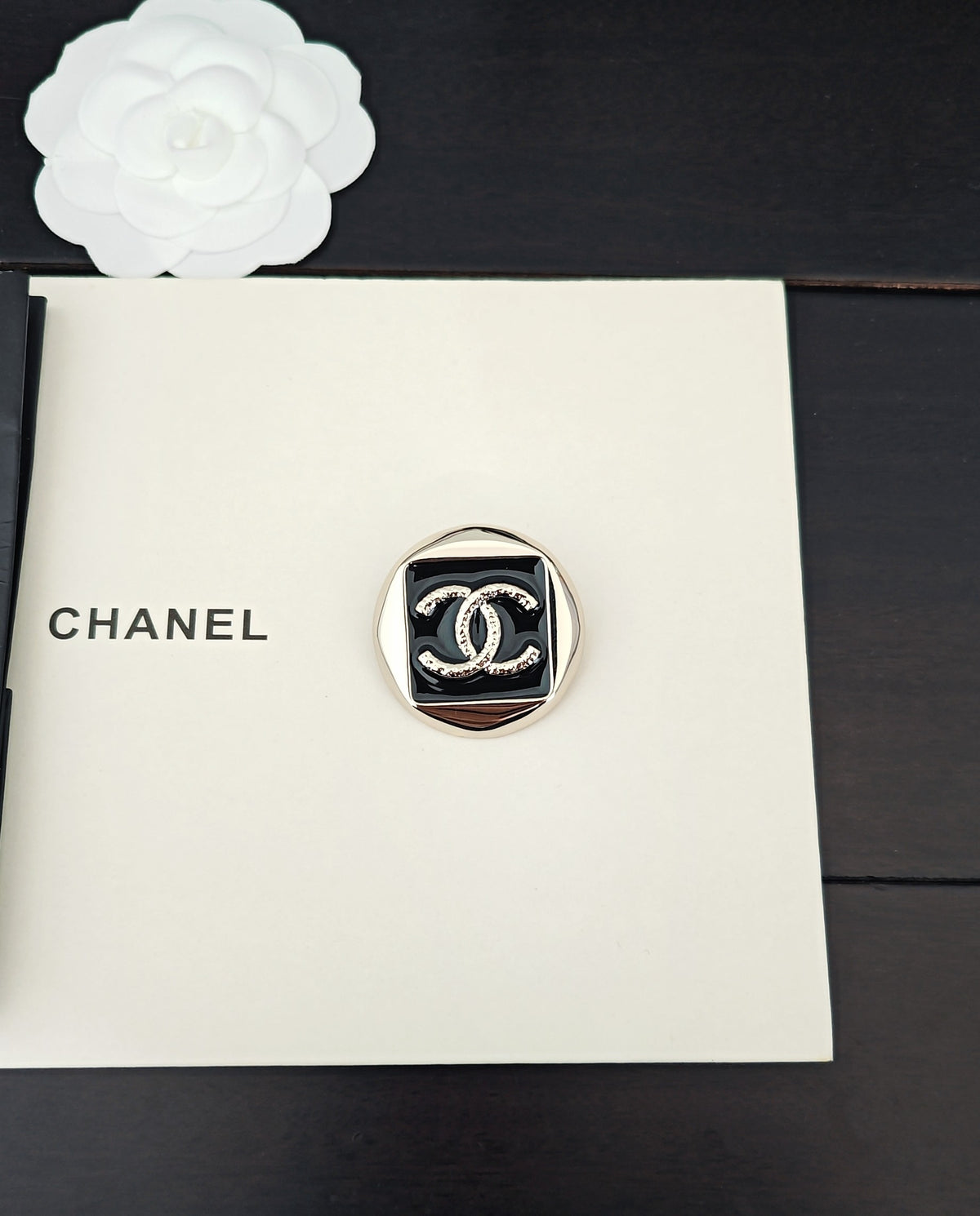 black brass Brooch for women - alternate angle view 3