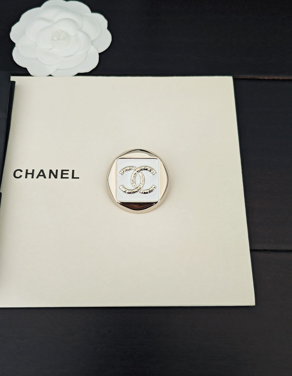 white brass Brooch for women - alternate angle view 3