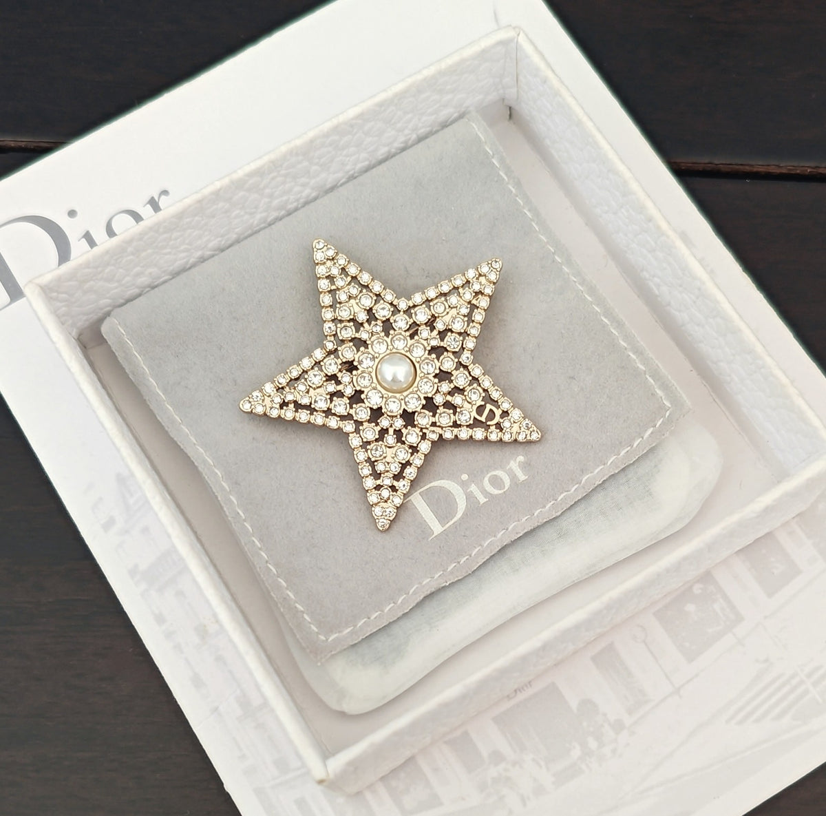 yellow brass Brooch for women - alternate angle view 4