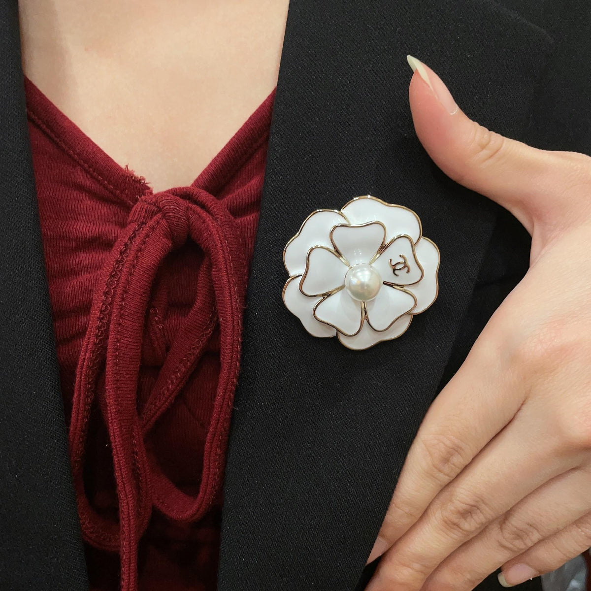 Suit for men and women - product detail view