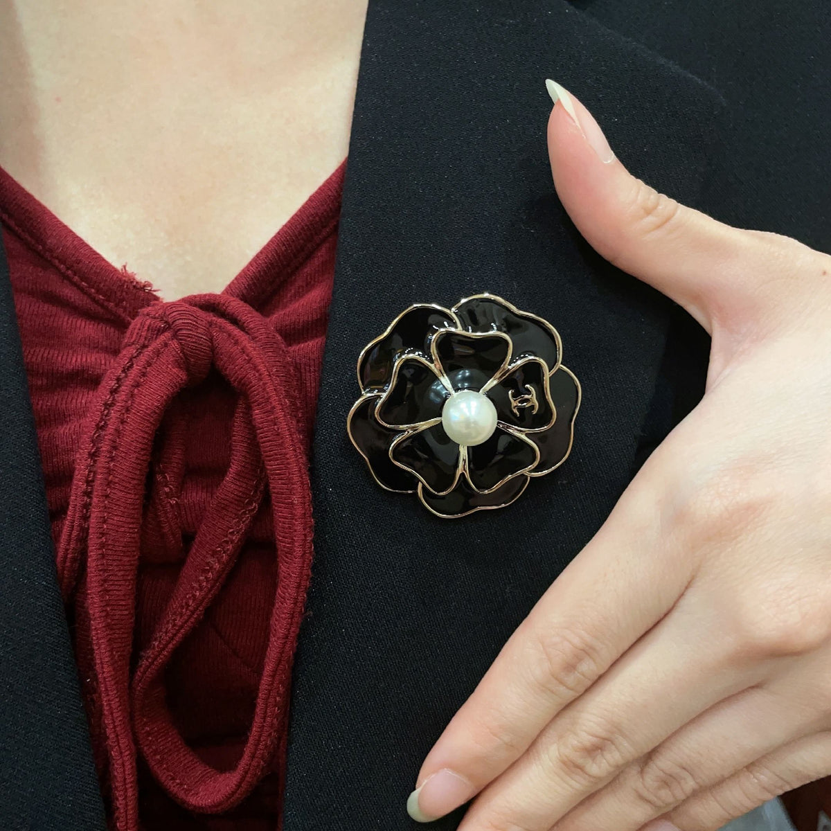 Suit for men and women - product detail view
