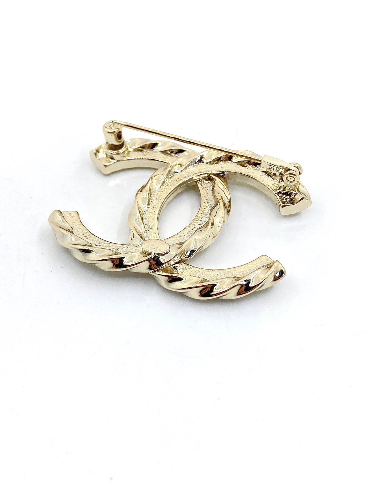 yellow brass Brooch for women - alternate angle view 3