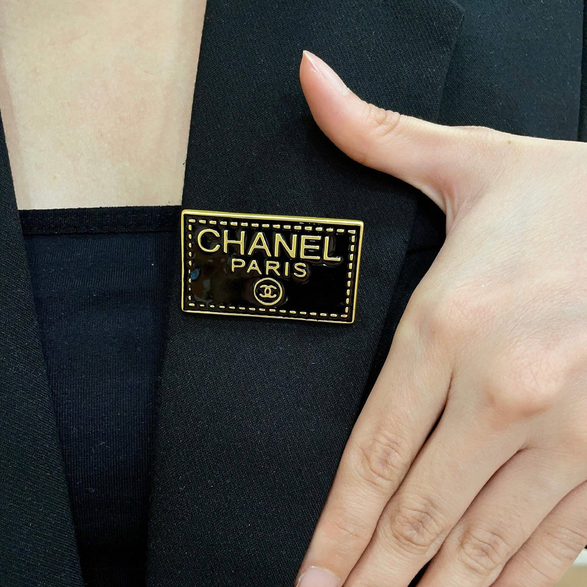 Suit for men and women - product detail view