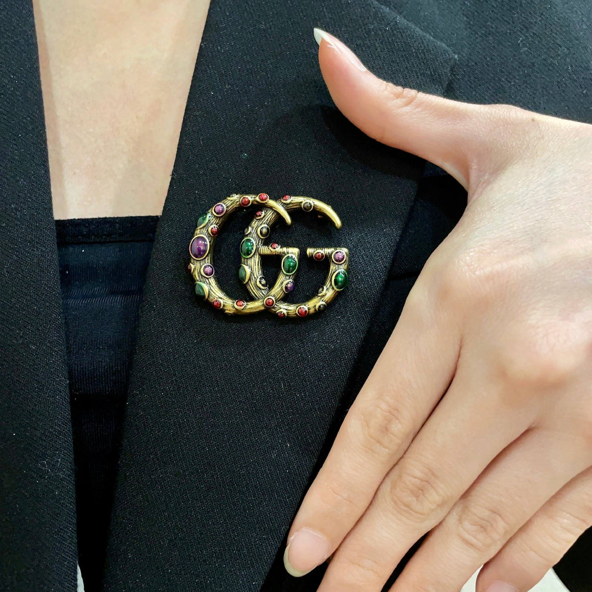 Suit for men and women - product detail view