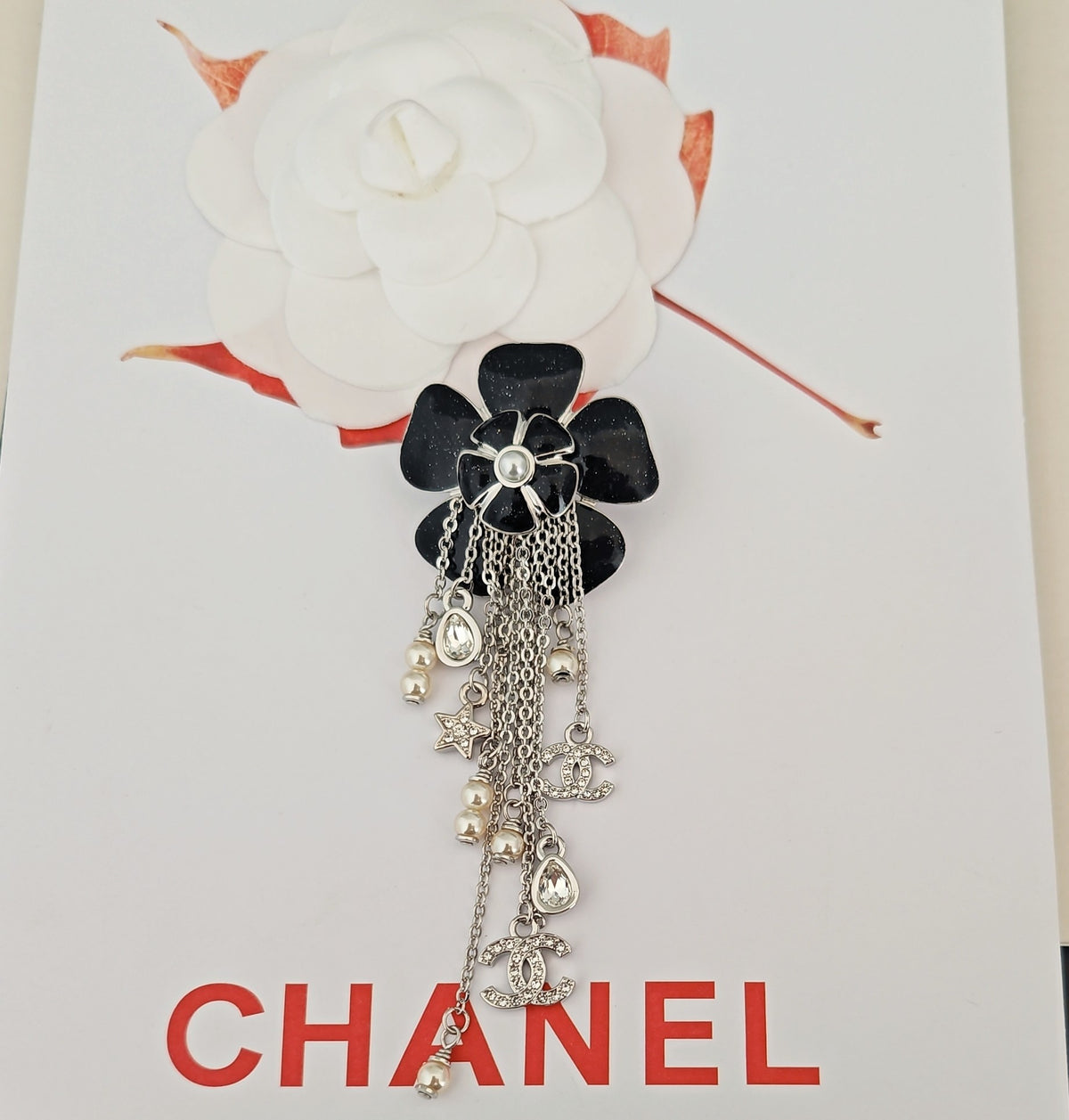 black brass floral Brooch for women - alternate angle view 5