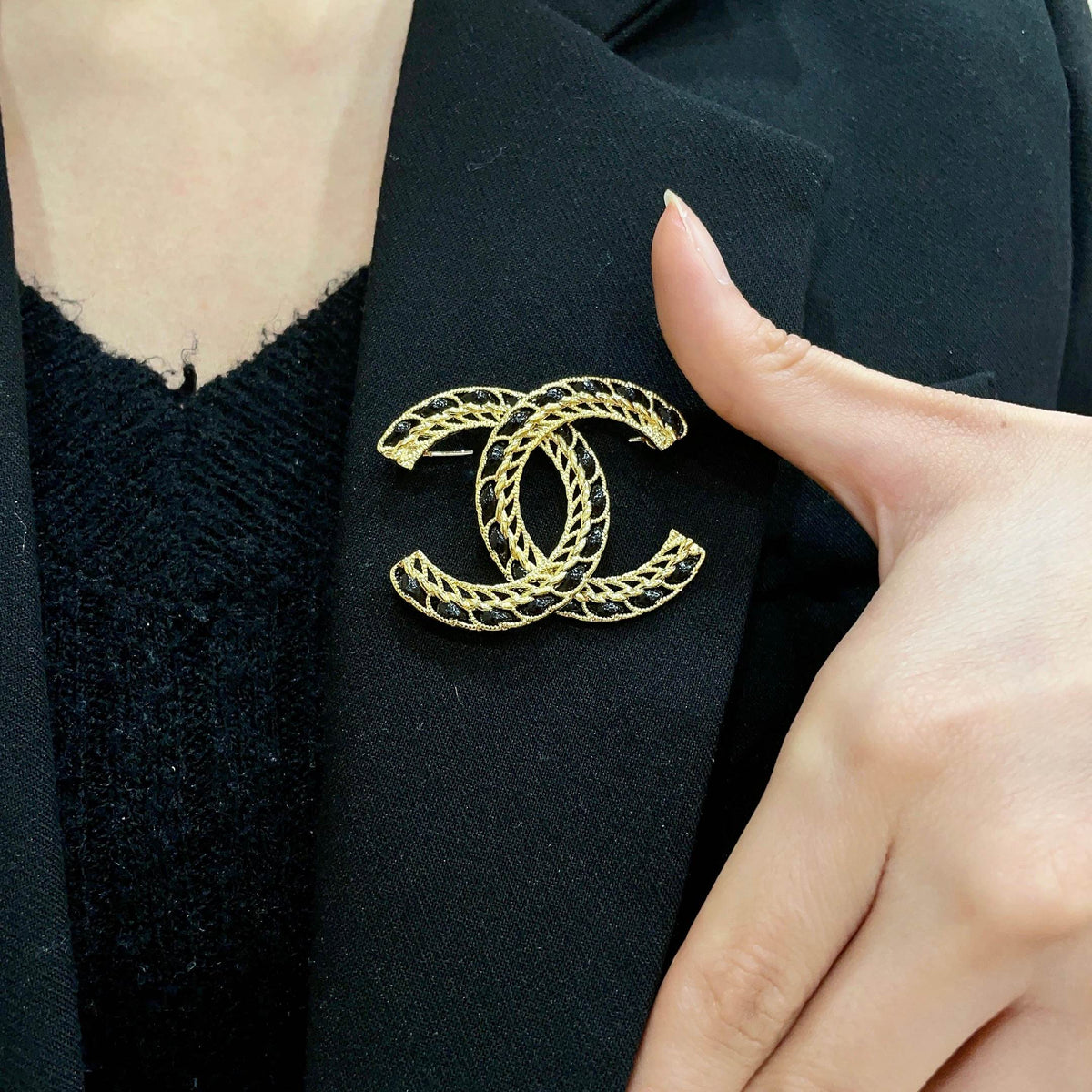 Suit for men and women - product detail view