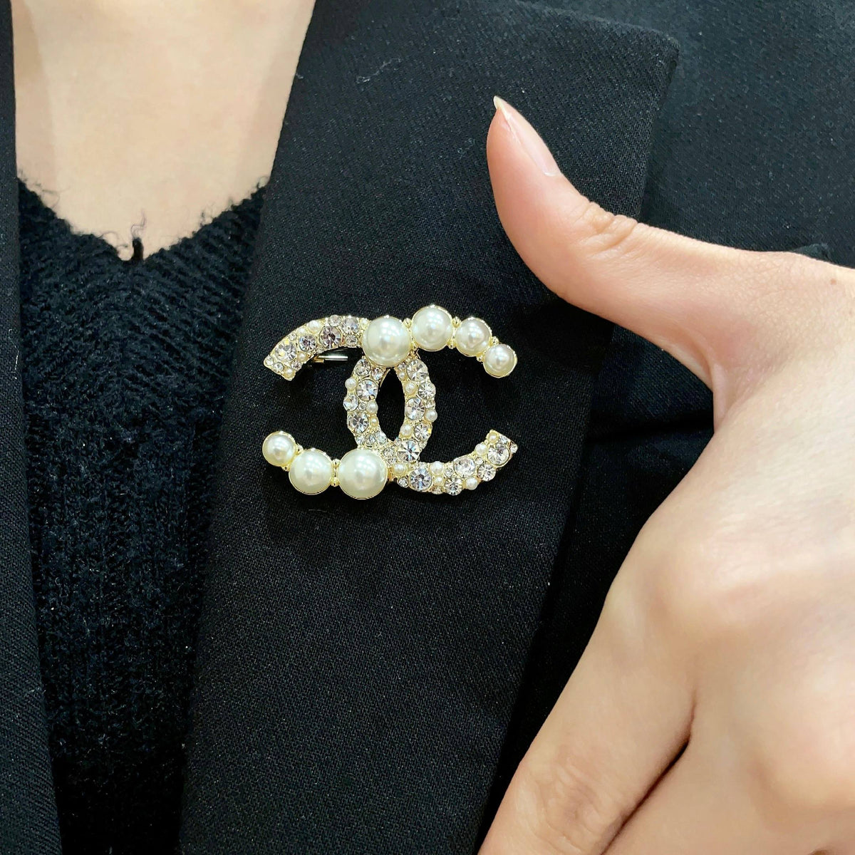 Suit for men and women - product detail view