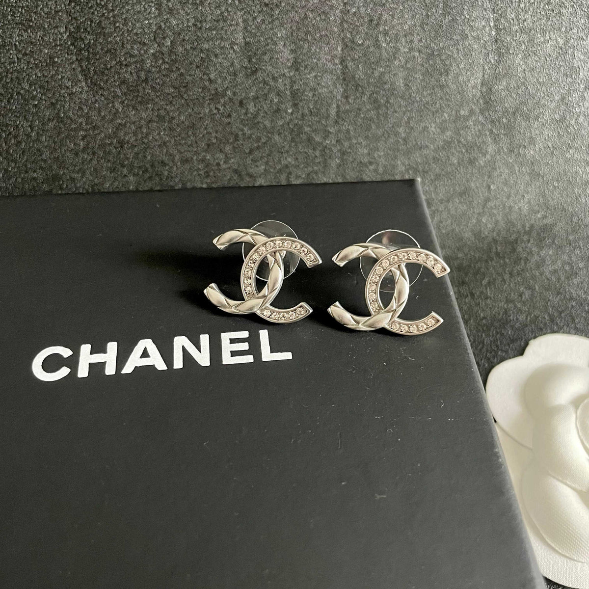floral Stud Earrings for women - alternate angle view 9