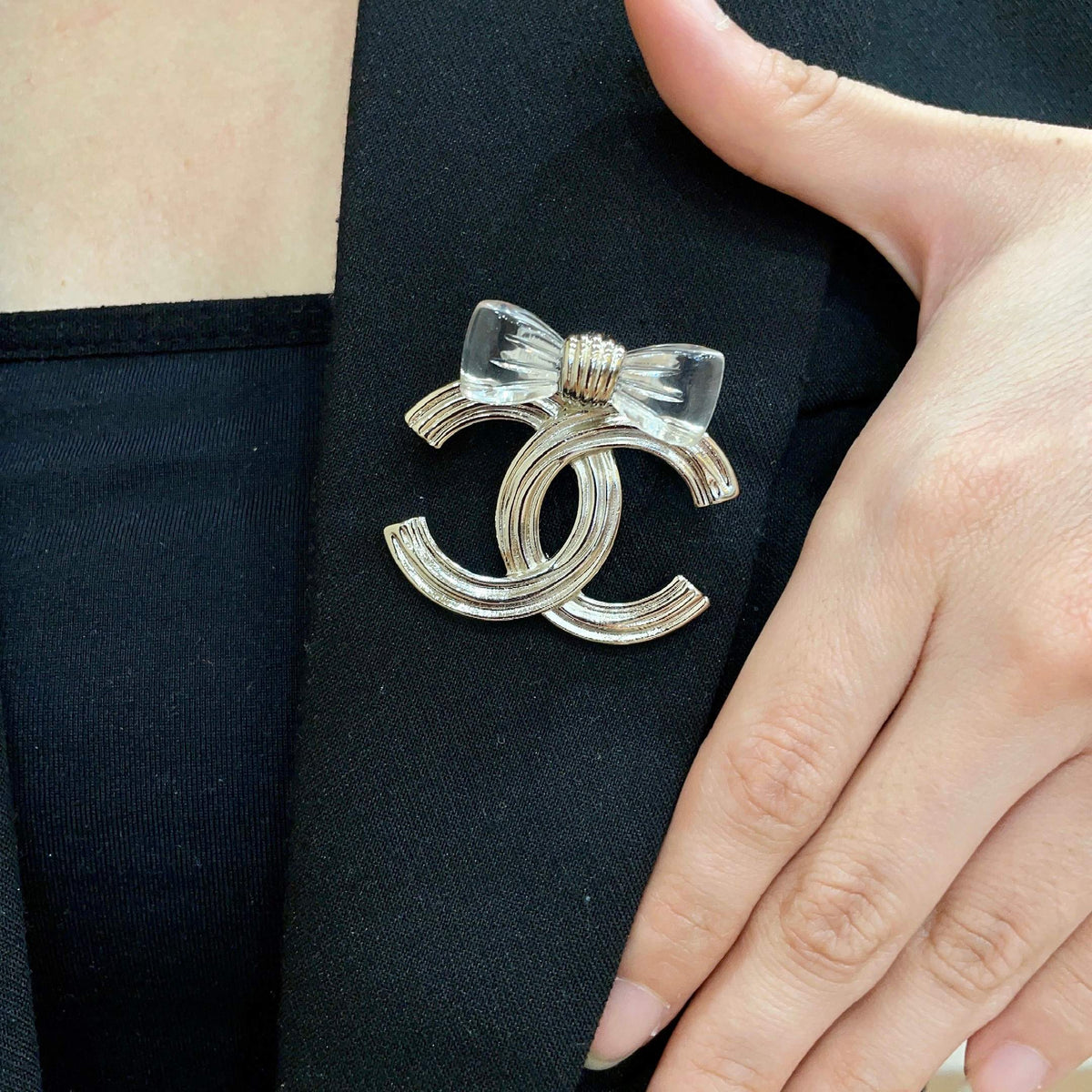 Suit for men and women - product detail view