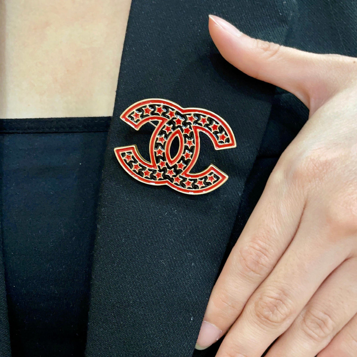 Suit for men and women - product detail view