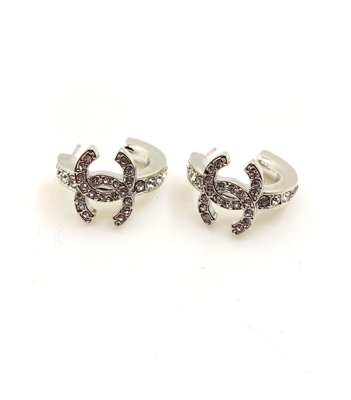 white gold brass fashion accessory for women - alternate angle view 3