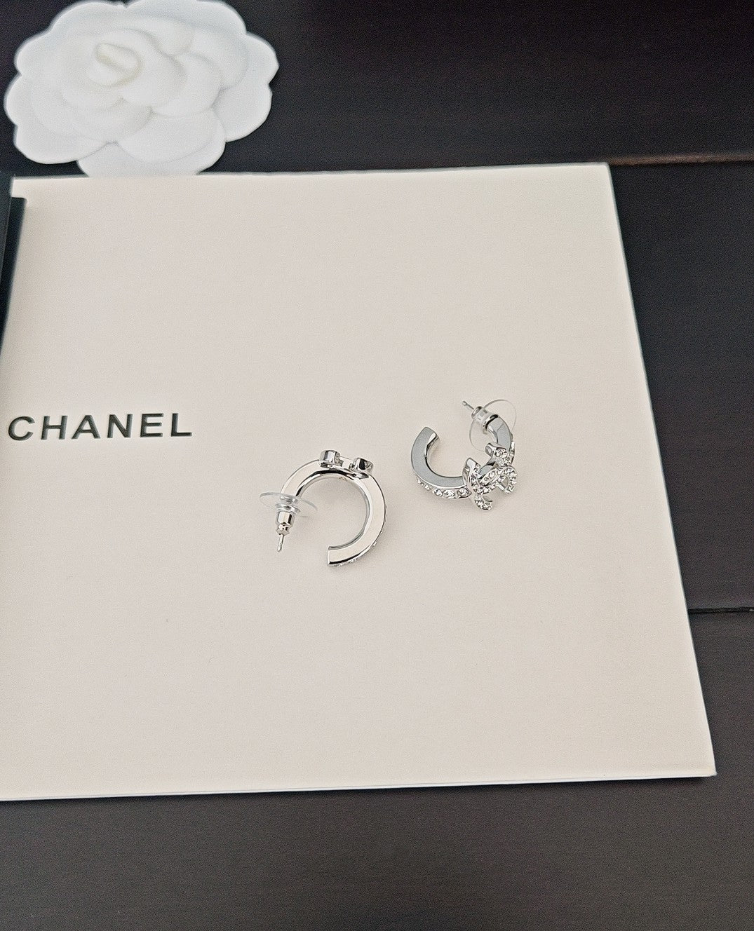 white gold brass fashion accessory for women - alternate angle view 6