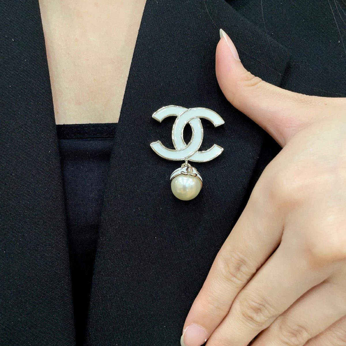 Suit for men and women - product detail view