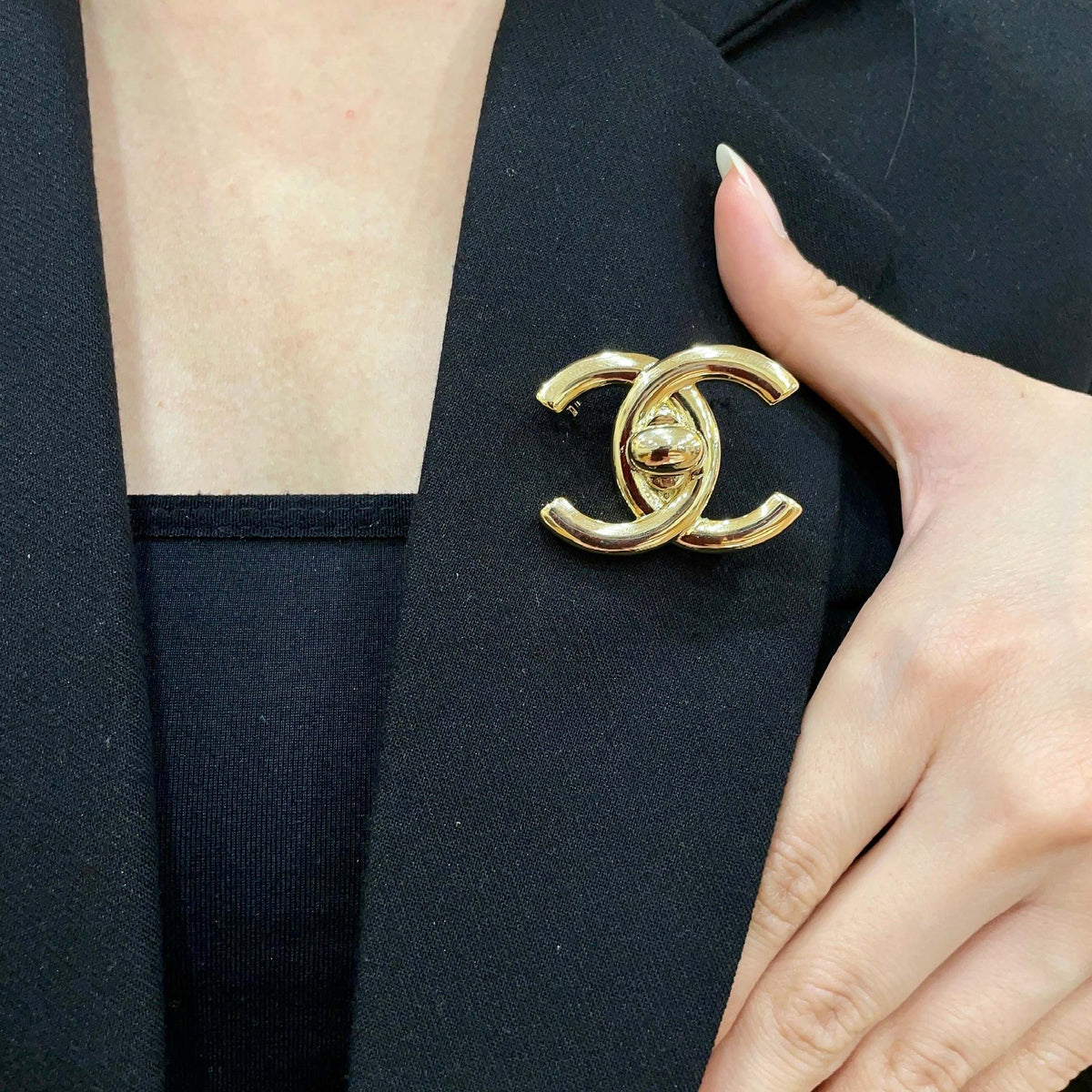 Suit for men and women - product detail view