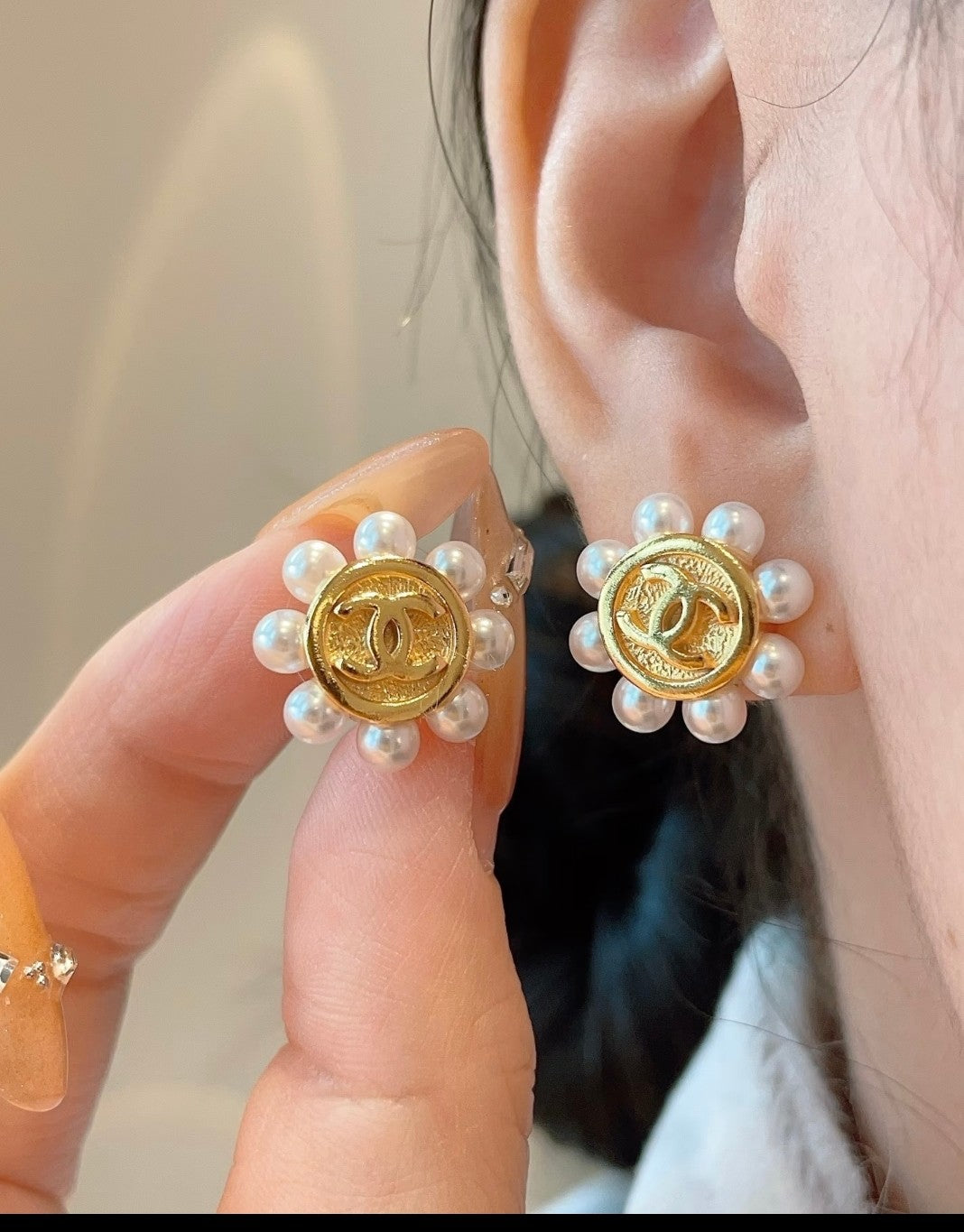 floral Stud Earrings for women - alternate angle view 9
