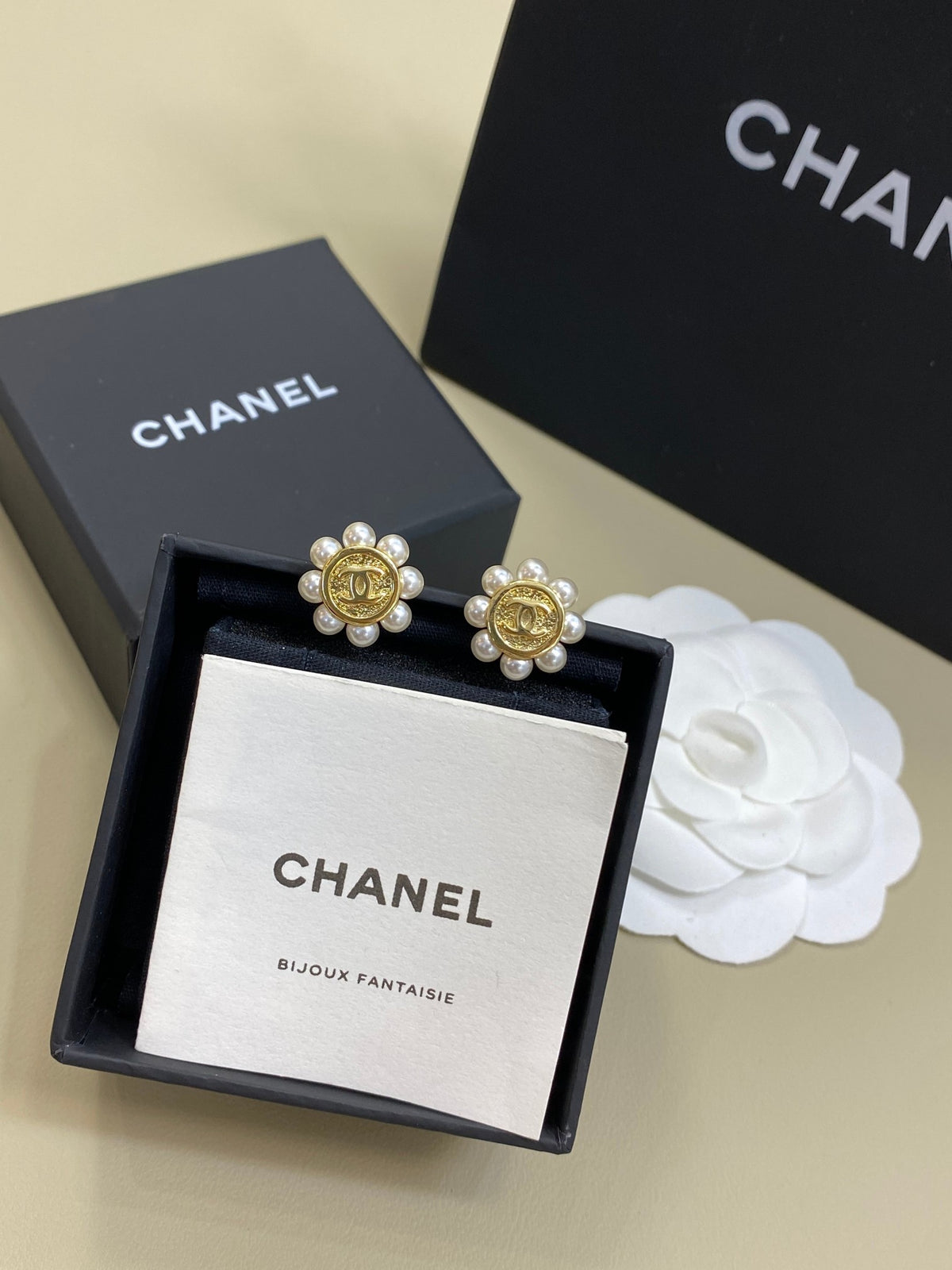 floral Stud Earrings for women - alternate angle view 5