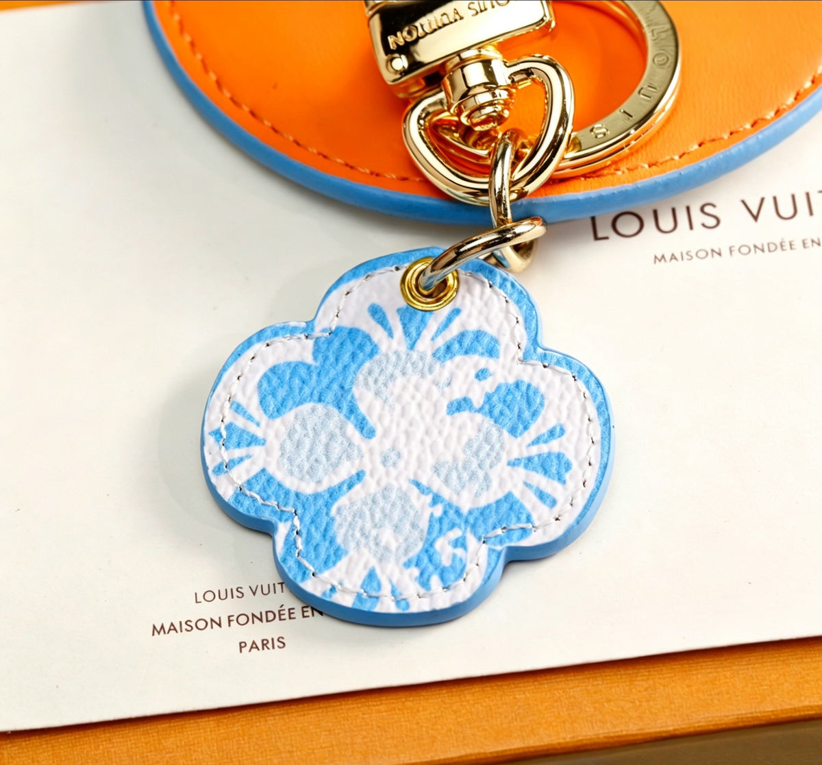 contrast color leather floral Pendant for men - alternate angle view 4