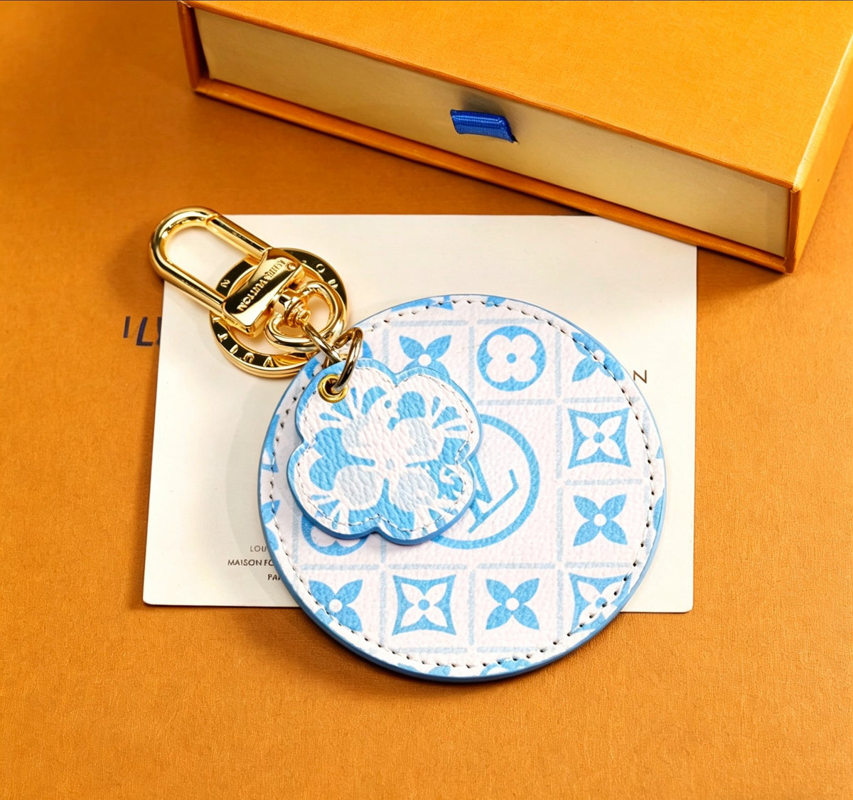 contrast color leather floral Pendant for men - product detail view