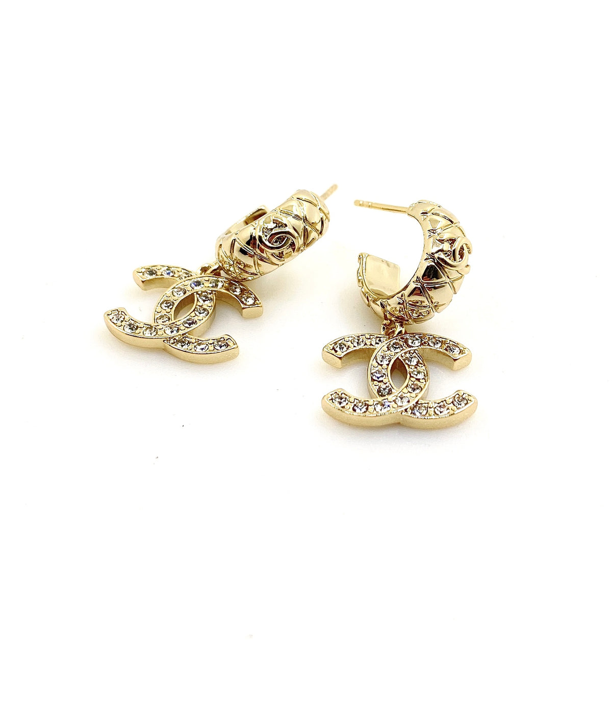 light gold brass fashion accessory for women - alternate angle view 4