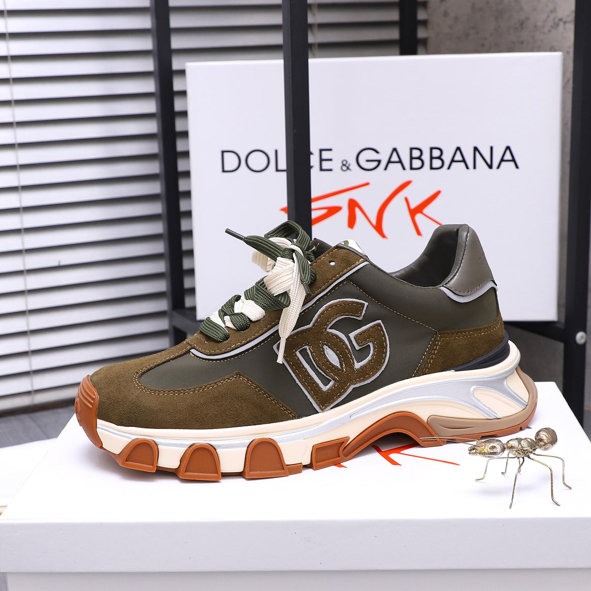 Dolce & Gabbana DG Couple's Suede Casual Sneakers
