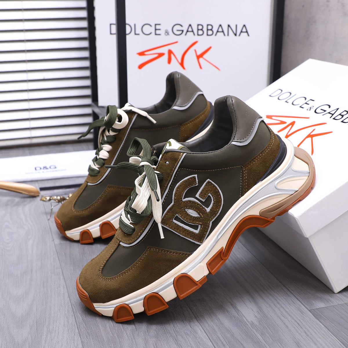 Dolce & Gabbana DG Couple's Suede Casual Sneakers